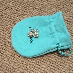 Tiffany & Co. Sterling Silver Shell Studs with Tiffany Blue Pouch